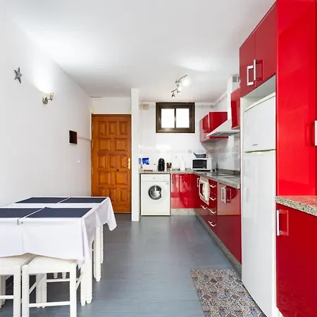 Home2book Cozy Apt, Pool & Tenis Court, Arona شقة