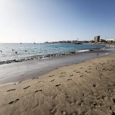 Home2book Cozy Apt, Pool & Tenis Court, Arona شقة لوس كريستيانوس
